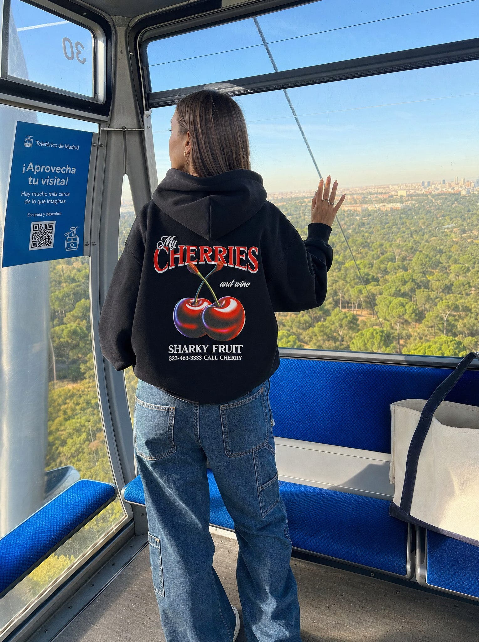 hoodie cherrie negro